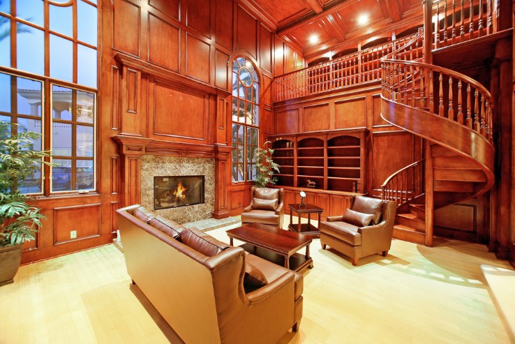 Amalfi Mansion - Full Width Image