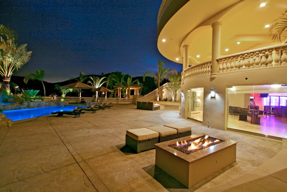 Amalfi Mansion - Full Width Image