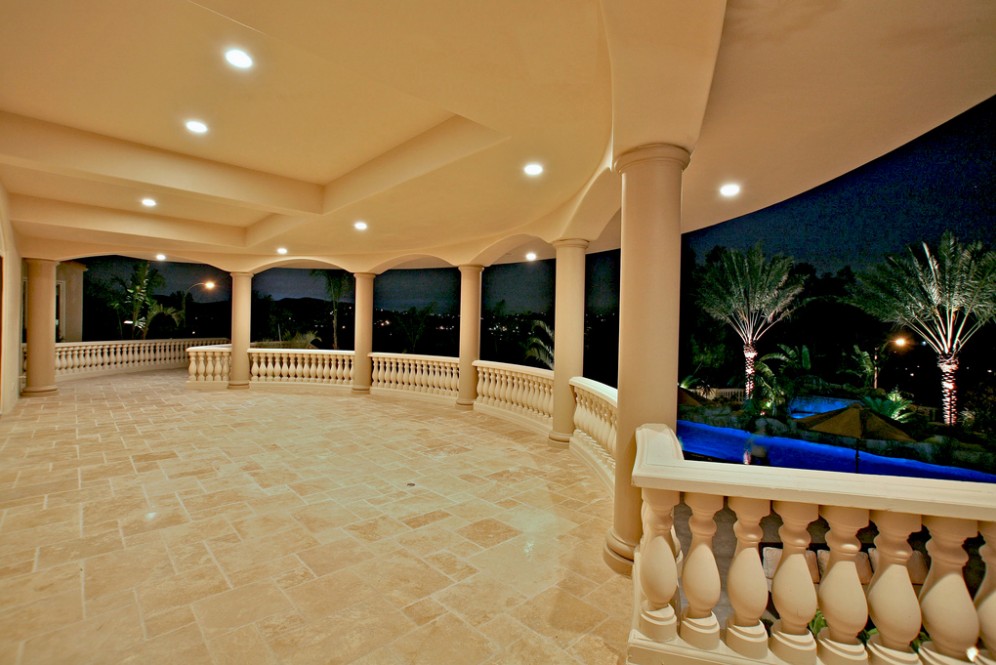 Amalfi Mansion - Small Image 1